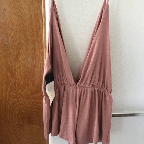 Lira beach boardwalk romper size XL never worn - Picture 1 of 4